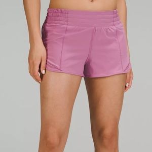 Lululemon - Hotty Hot Lose Rise Lined Short 2.5”
